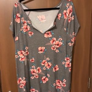 Floral tee